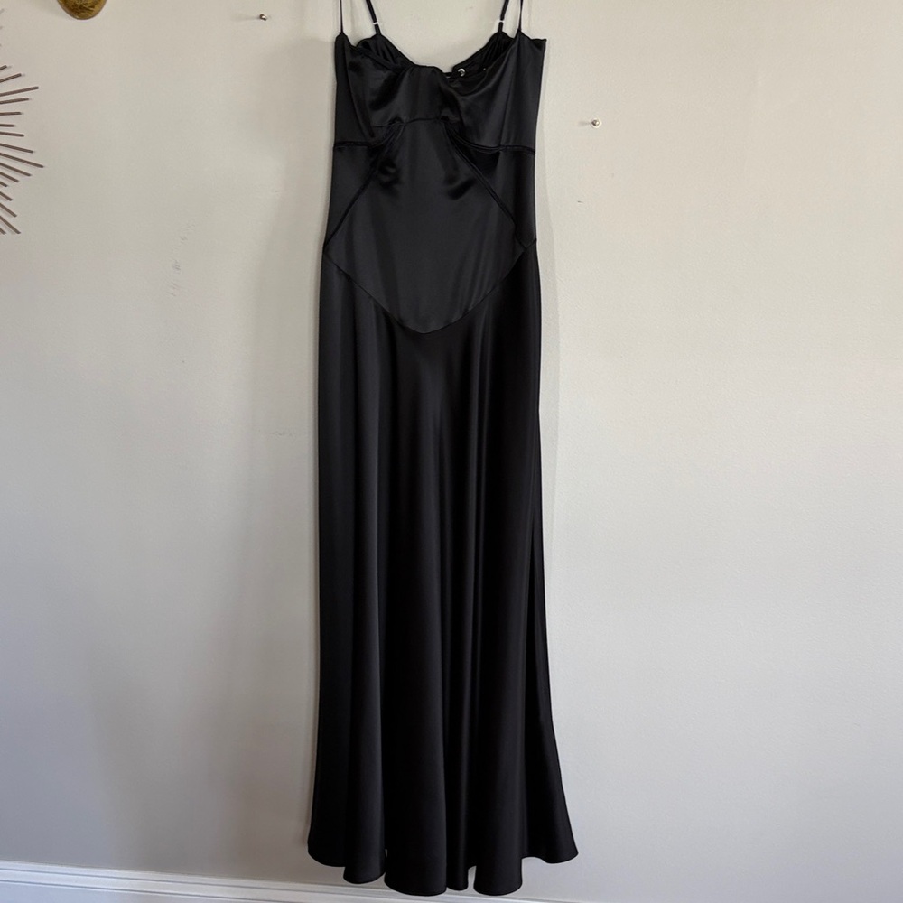 House of CB - Anabella lace-up satin gown - Picture 5 of 12